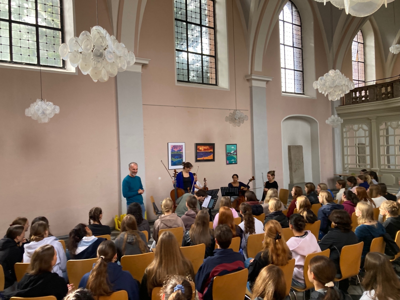 Begrüßung durch Herrn Dr. Oerder