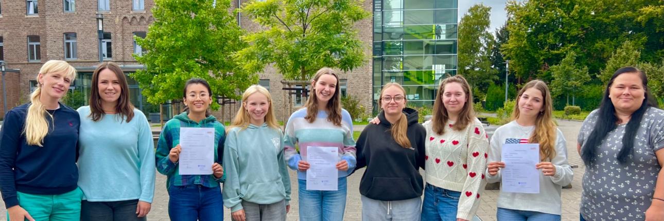 Nachtrag: Acht neue Obersanitäterinnen an der Ursulinenschule