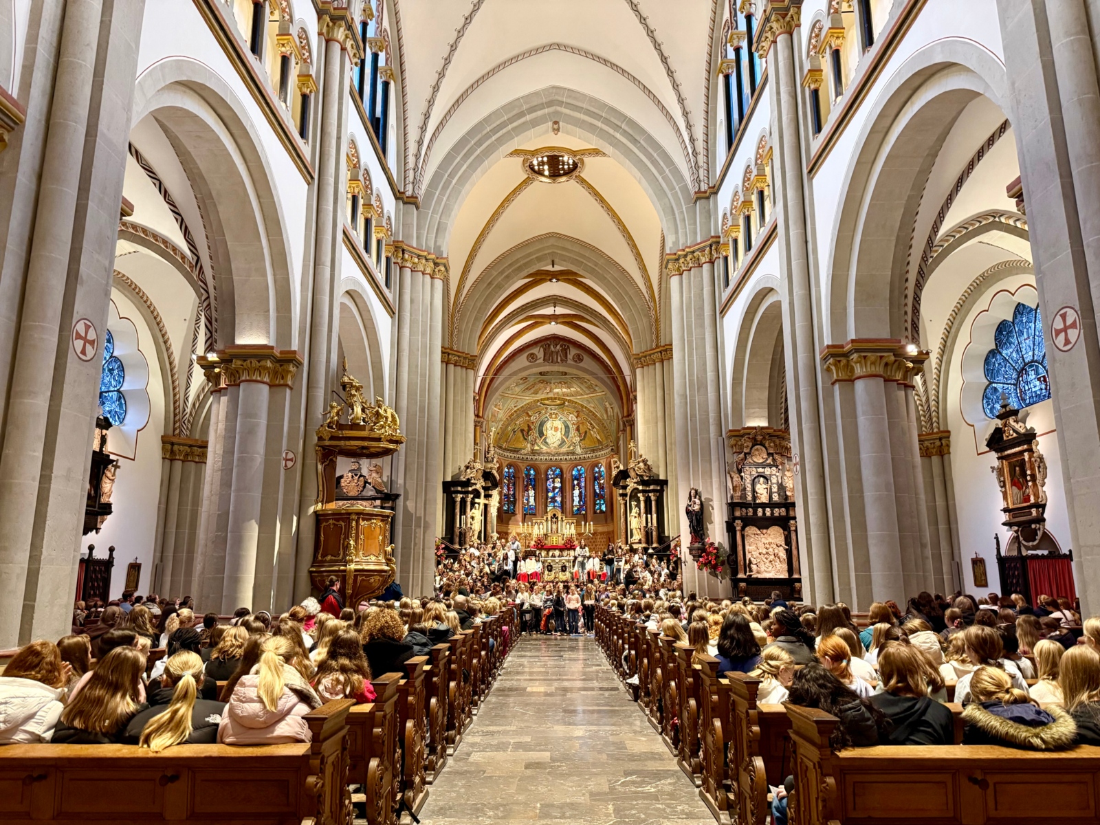 Ursulatag im Bonner Münster