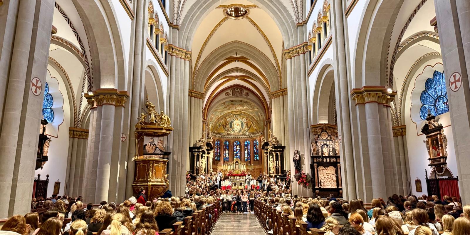 Ursulatag im Bonner Münster