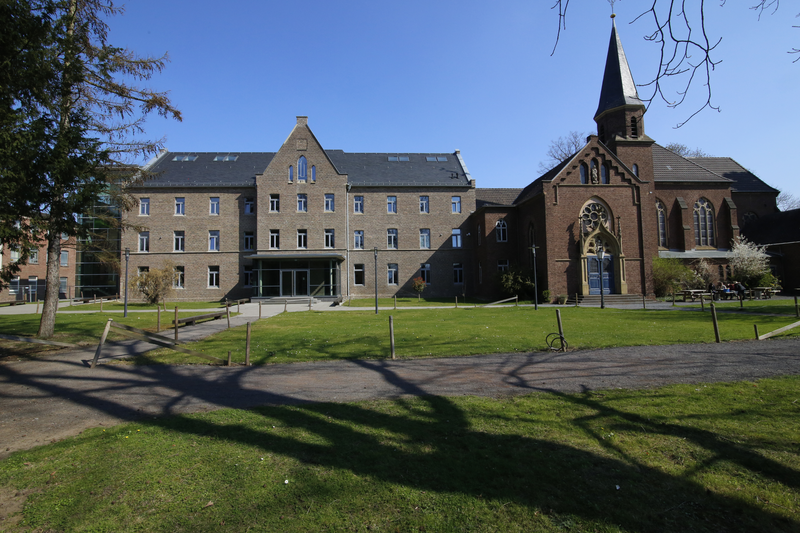 Ursulinenschule Hersel - Ursulatrakt und Kapelle