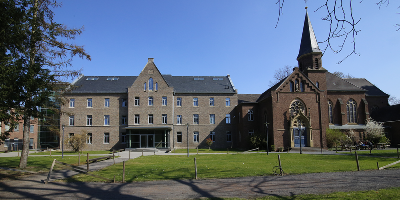Ursulinenschule Hersel - Ursulatrakt und Kapelle