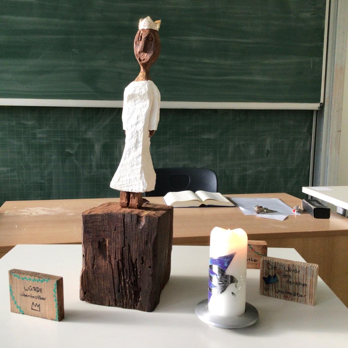 Digitale Gebetsmappen der Oberstufe und Gebet der Woche 2025/26