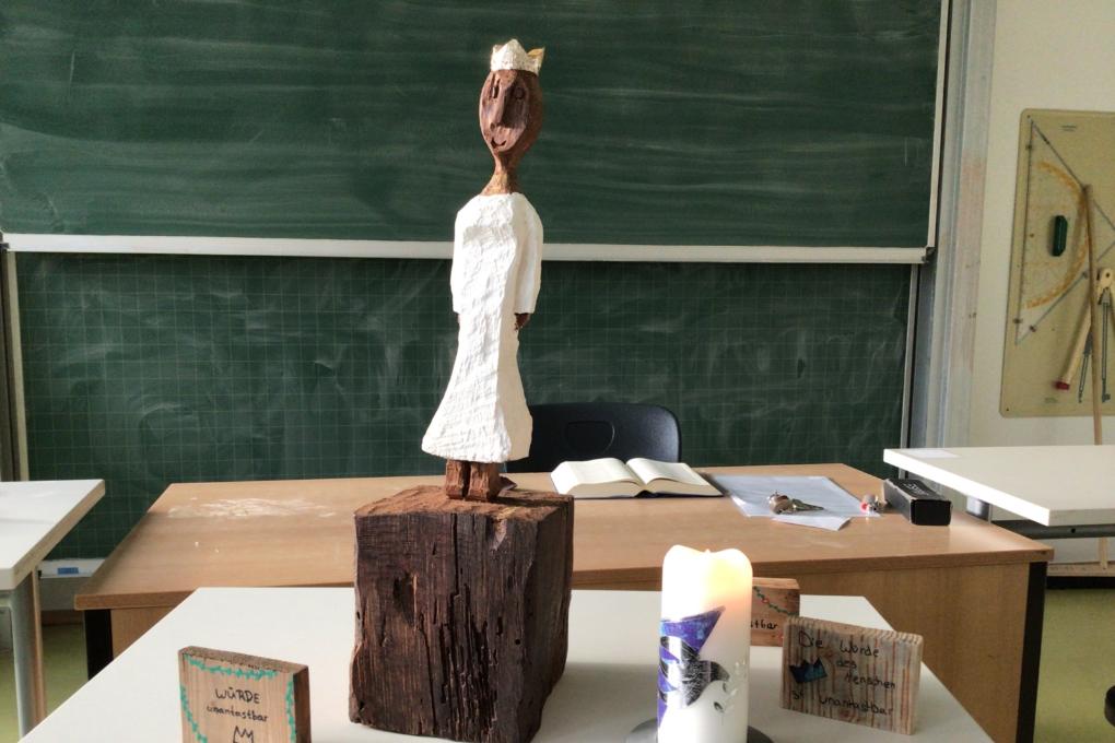 Digitale Gebetsmappen der Oberstufe und Gebet der Woche 2025/26