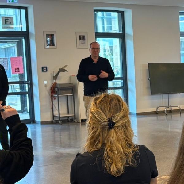 Zeitzeugengespräch an der USH