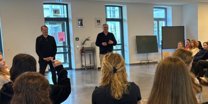 Zeitzeugengespräch an der USH