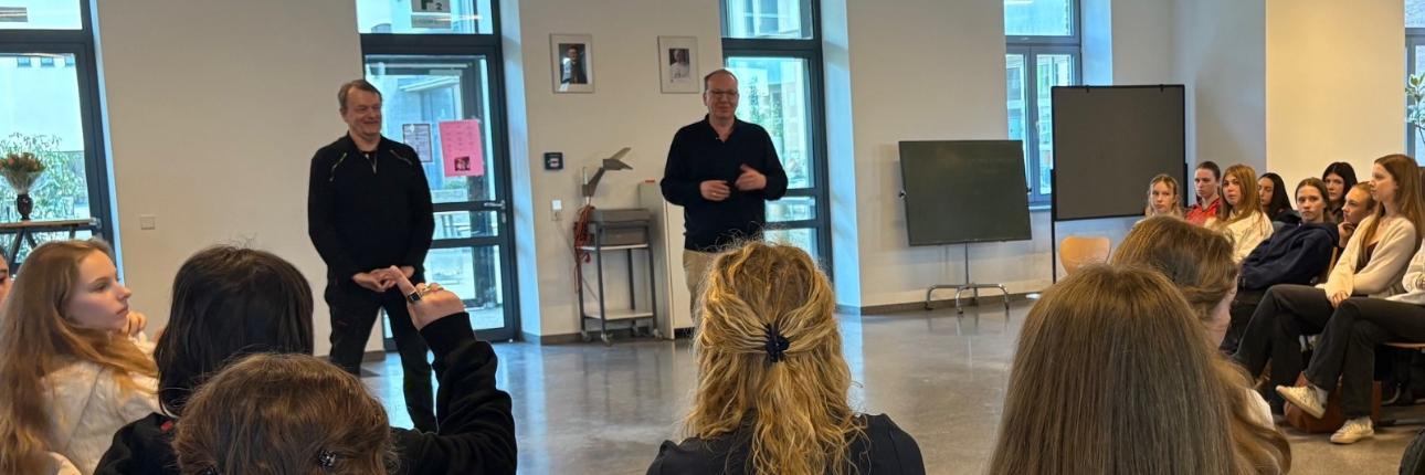 Zeitzeugengespräch an der USH