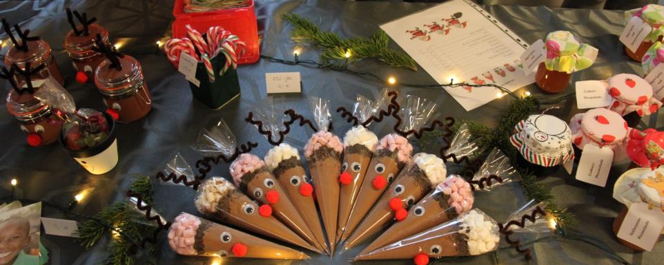 Ein Lichtlein brennt und Hoffnung wächst