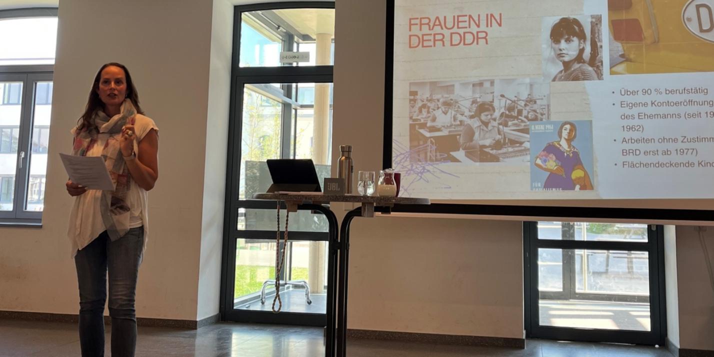 Zeitzeugengespräch über Kindheit und Jugend in der DDR