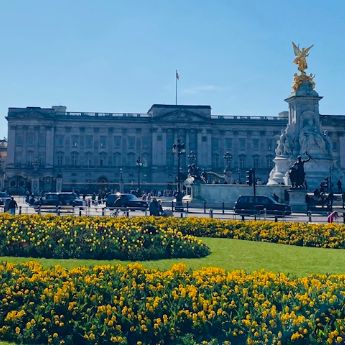 Ursulinenschülerinnen unterwegs ins England