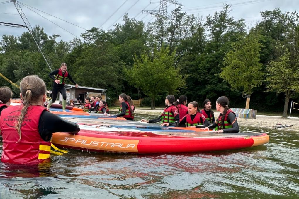 G7b beim Stand up paddling