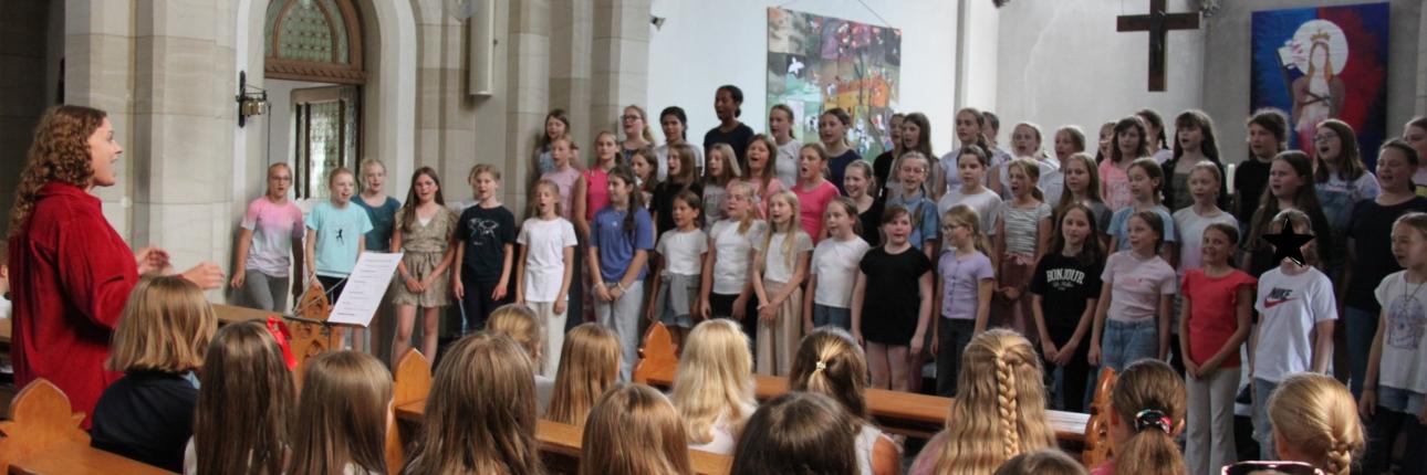 Ein großer Schritt in eine besondere Schule!