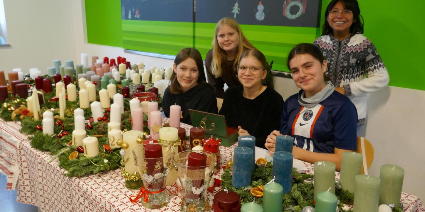 Adventsbasar und Ehemaligentreffen
