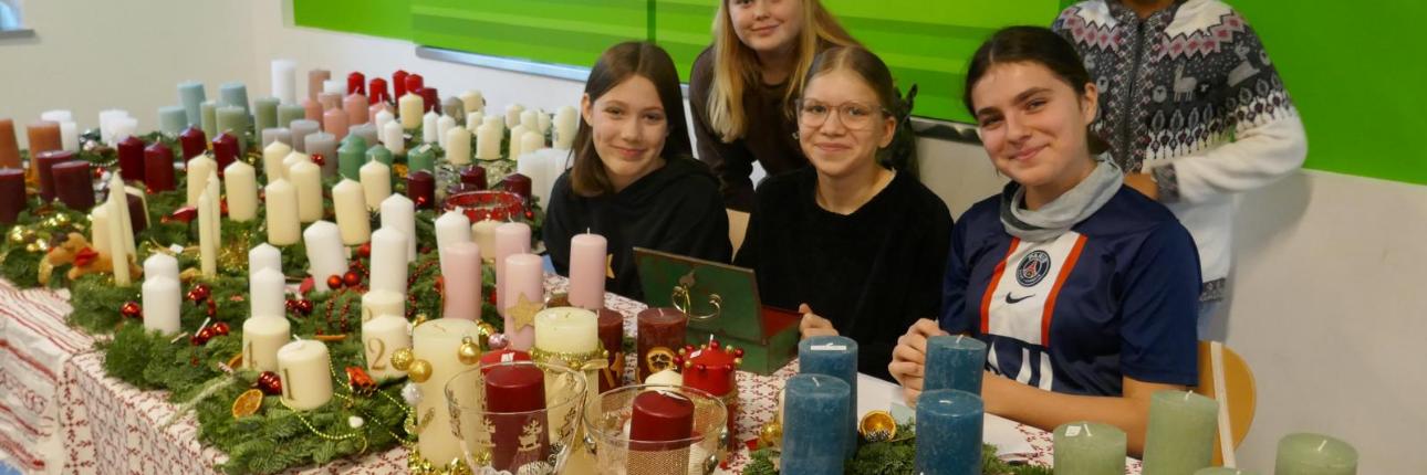 Adventsbasar und Ehemaligentreffen