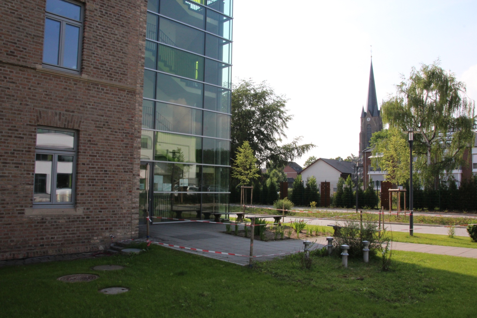 2018-06-03 Gebäude im Sommer (30)