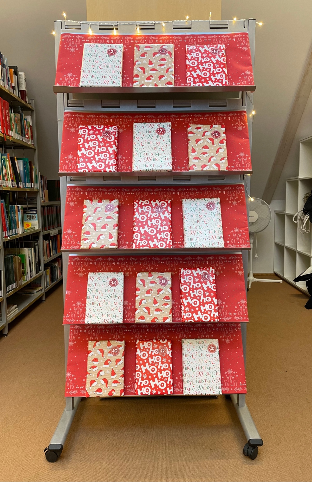 Bücheradventskalender in der Bibliothek