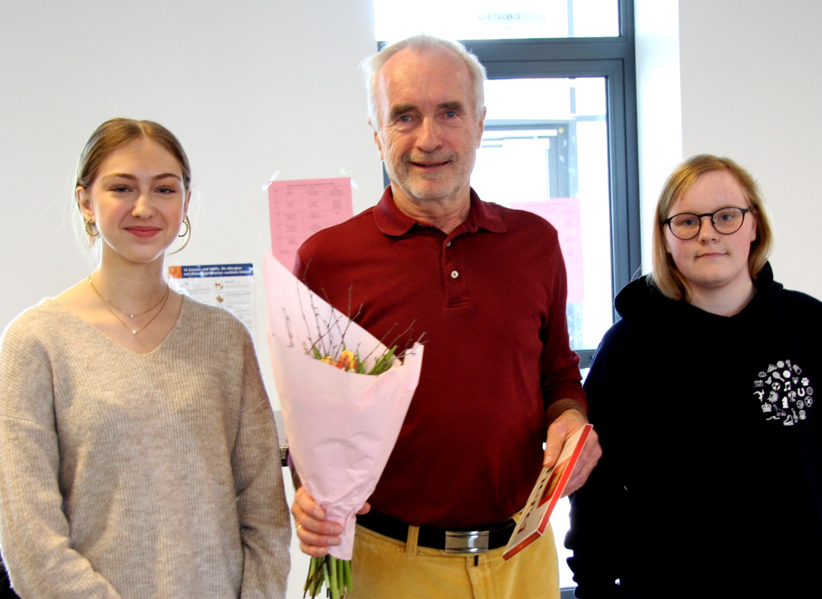 Hr. Becke mit Felicia und Emilia, 10a
