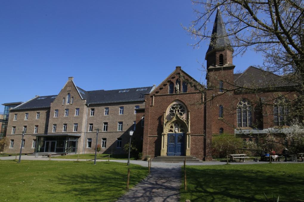 Gymnasium und Realschule für Mädchen Ex-Bild-DB-ID: 25531