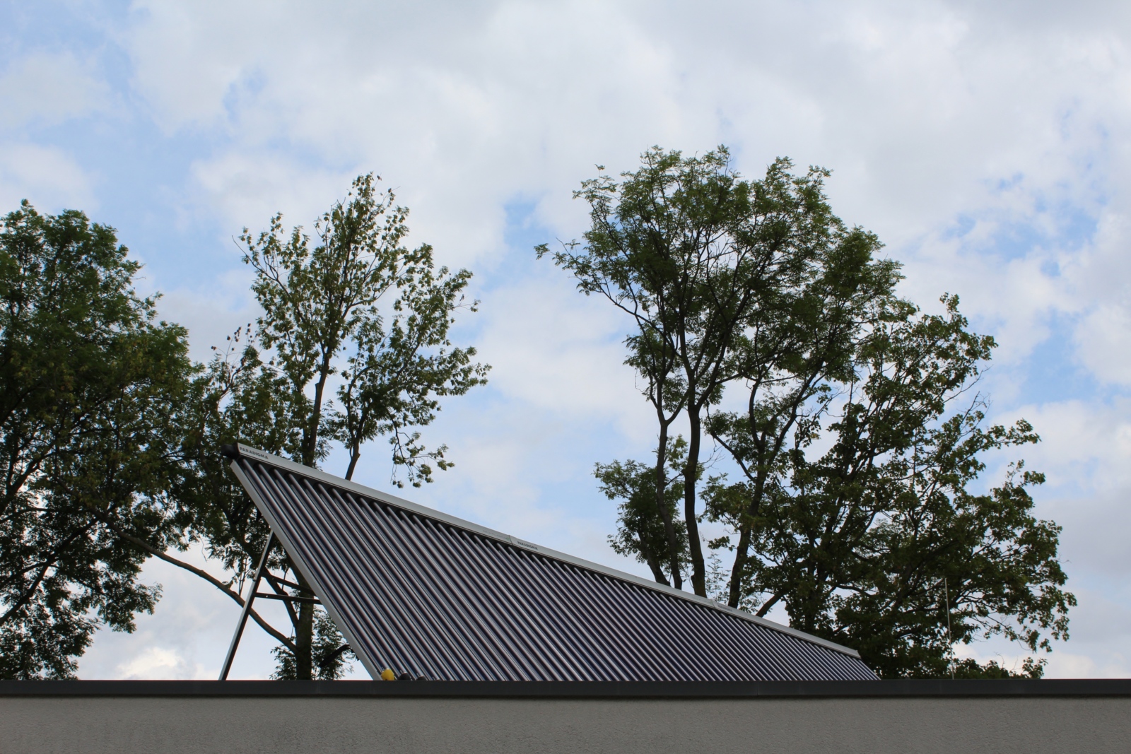 Diese solarthermische Anlage konnte in den vergangenen 10 Monaten 1500kg Pellets einsparen.