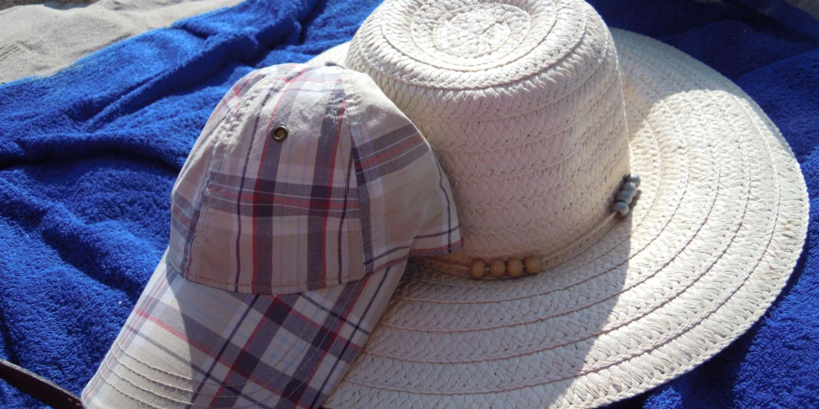 Sommerhut Sonnenschutz, Strand, Sand, Urlaub, Badesaison, Mode, Sommerfeeling, Ex-Bild-DB-ID: 22239